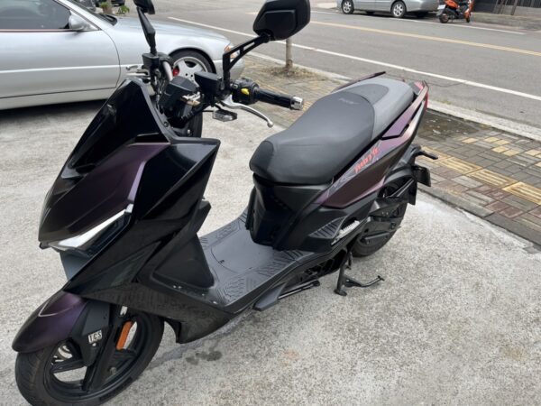 光陽KRV 180 台中機車借款 流當車：圖片 4