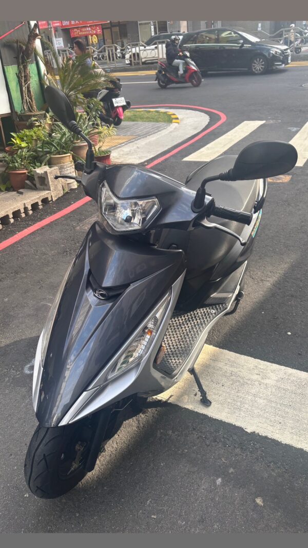 《光陽 新名流 125》